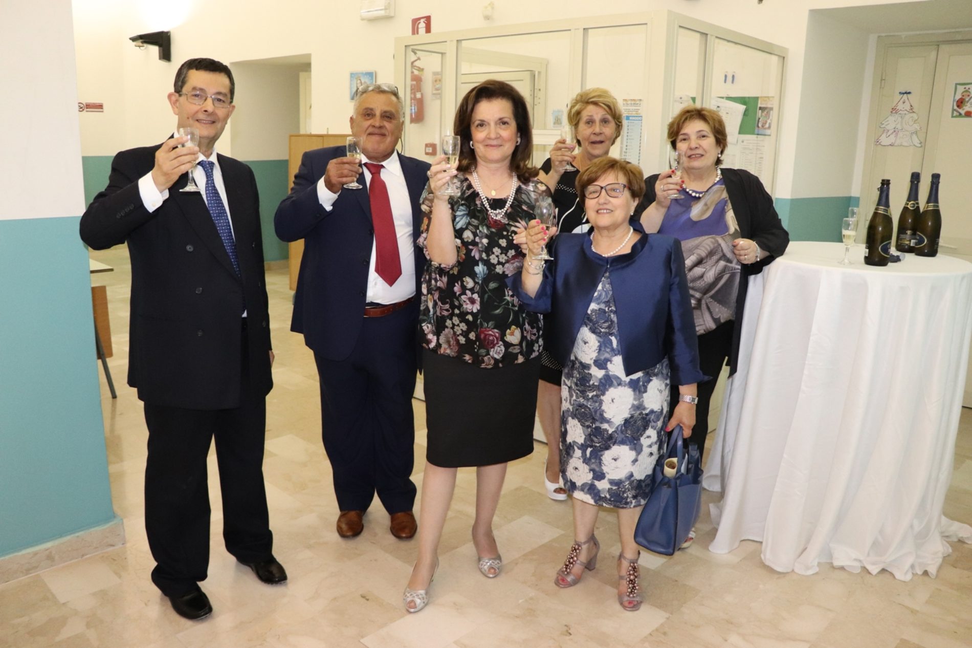 PIETRAPERZIA. Al comprensivo “Vincenzo Guarnaccia” festa per sette “pensionandi”.