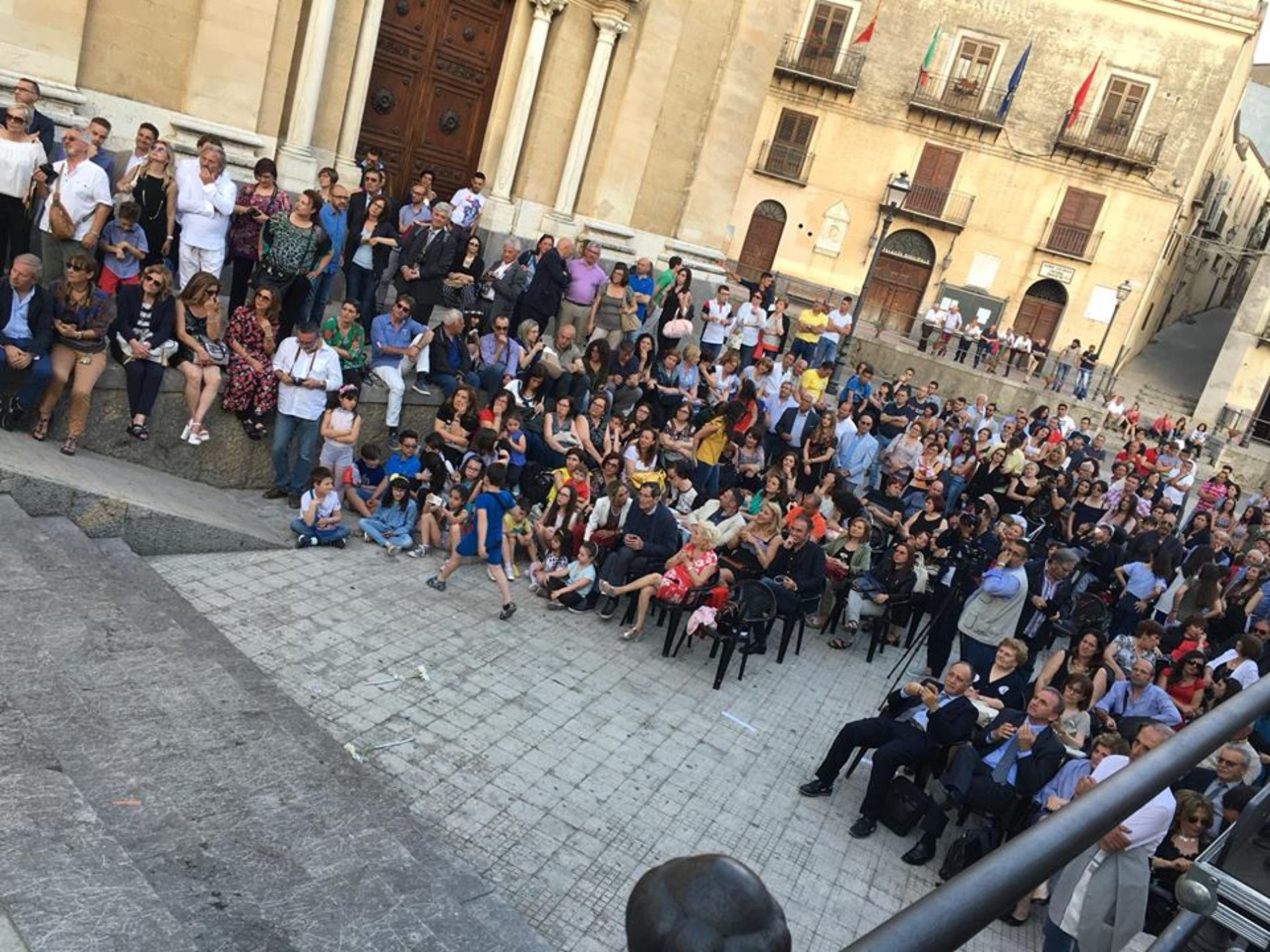 Mezzojuso (Pa). Inaugurata la prima collettiva d’arte ““I colori degli artisti a Mezzojuso per un mondo migliore”