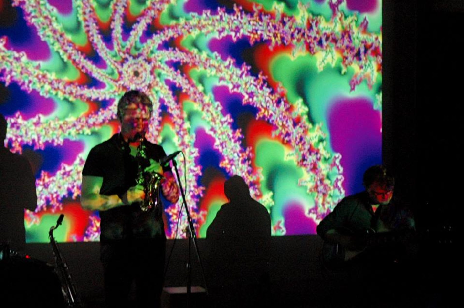 Sabato 30 giugno al Palagiovani di Barrafranca i Defencewalls in “Experiment”