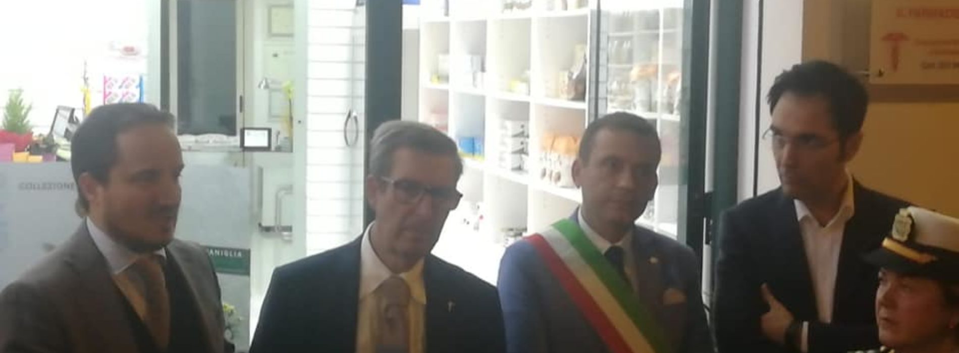 Barrafranca. La parafarmacia del Dott. Giovanni Paternò riparte a due mesi dall’attentato