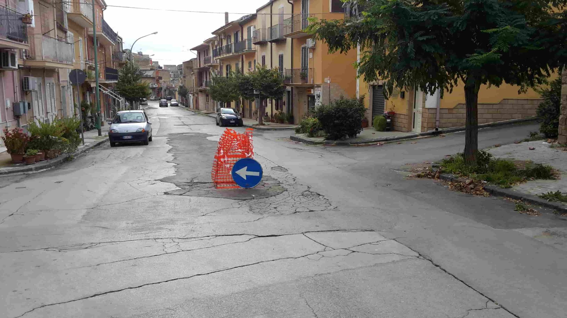 Barrafranca. Anche le strade in pericoloso dissesto, a quando la manutenzione?