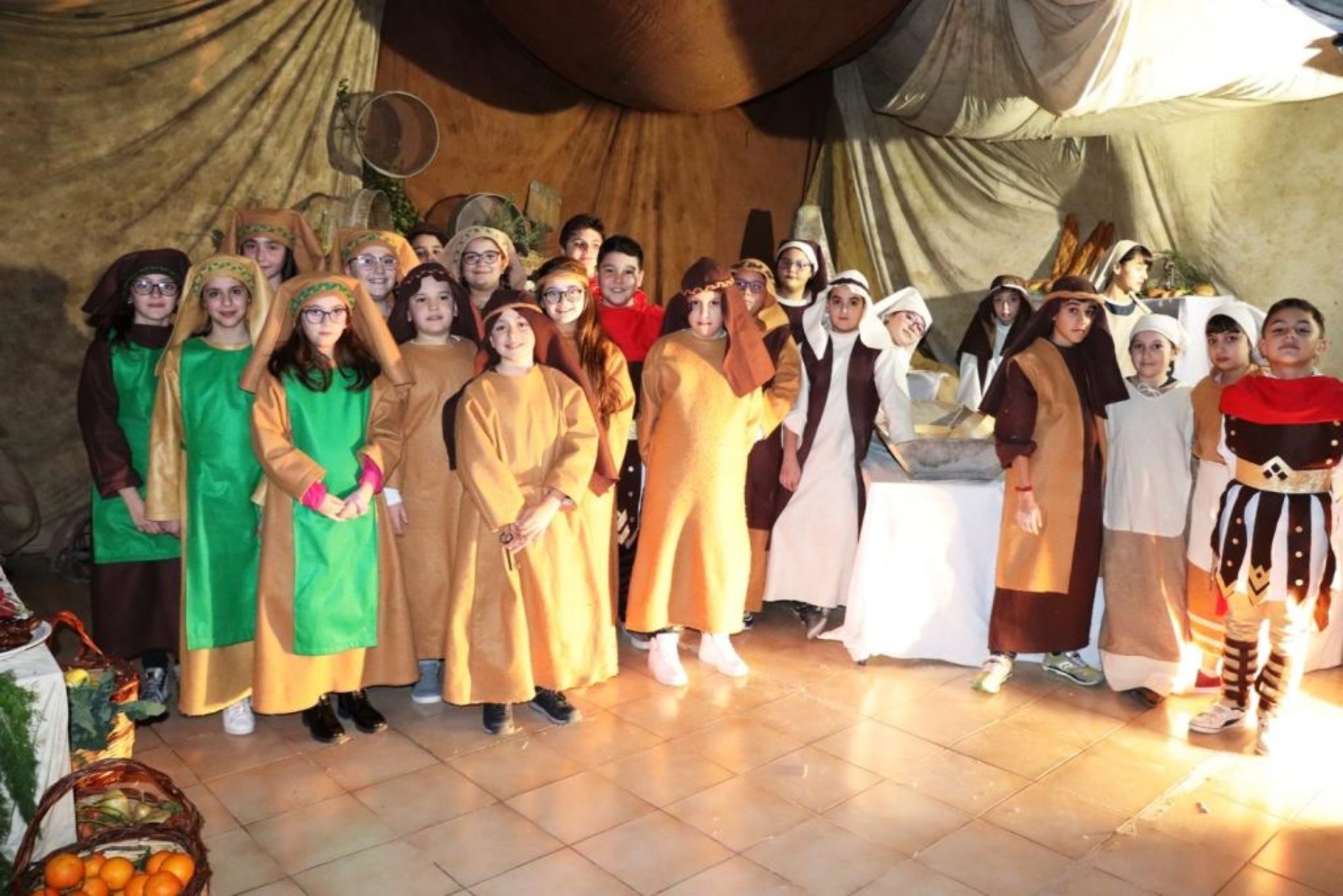PIETRAPERZIA. “Il miracolo della Notte Santa”. Presepe vivente al plesso Marconi, dell’Istituto comprensivo  “Vincenzo Guarnaccia”.