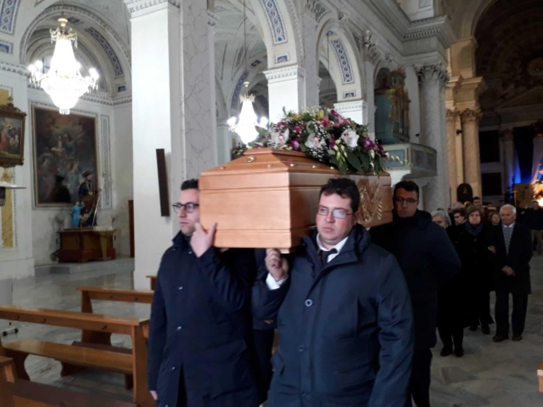 PIETRAPERZIA. Celebrati alla matrice i funerali di Leopoldo Collotta.