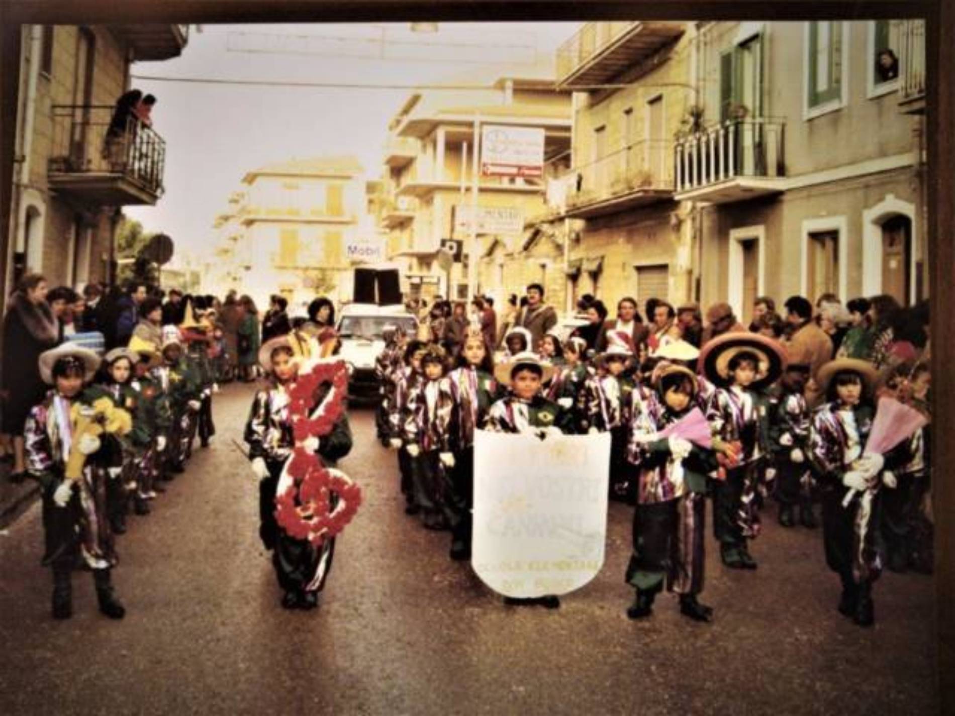 Barrafranca.  Il Carnevale Centro Siculo, una tradizione da mantenere, migliorare o cosa?