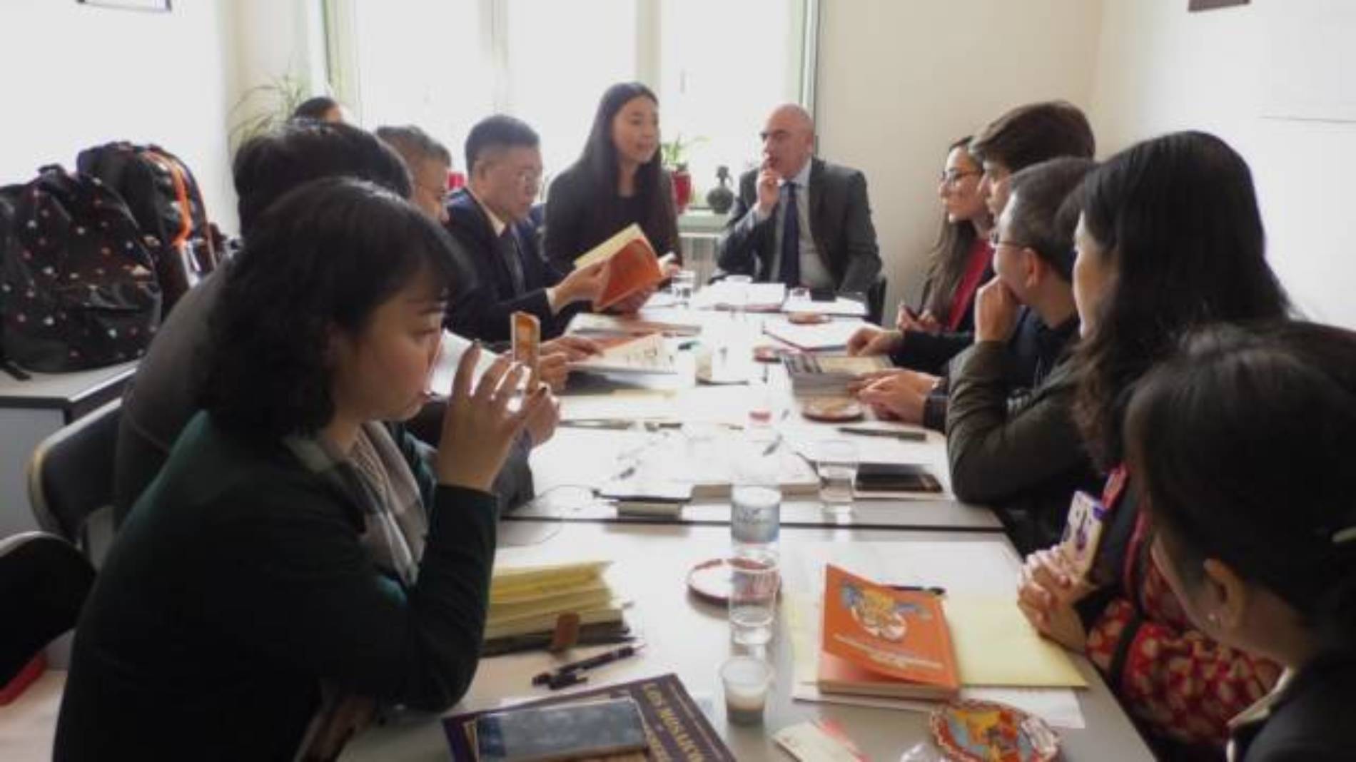 Barrafranca. Bonfirraro Editore incontra CNS (China South Publishing & Media Group)