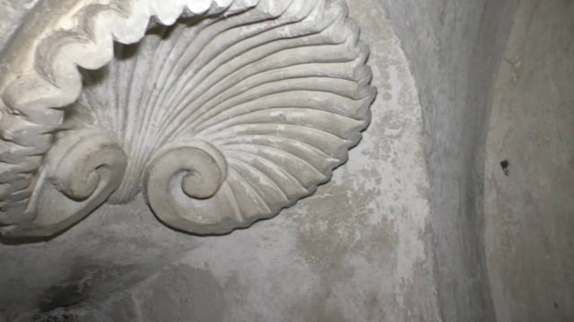 Barrafranca.Lo stato della chiesa di San benedetto,  immagini in anteprima