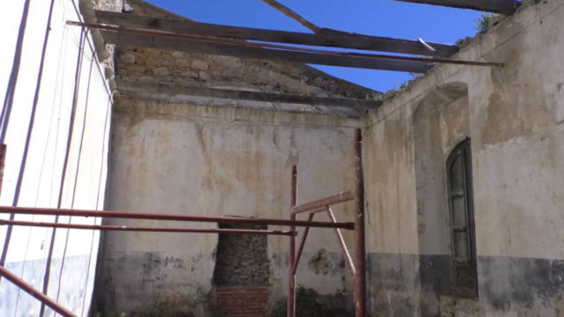 Barrafranca.Lo stato della chiesa di San benedetto,  immagini in anteprima