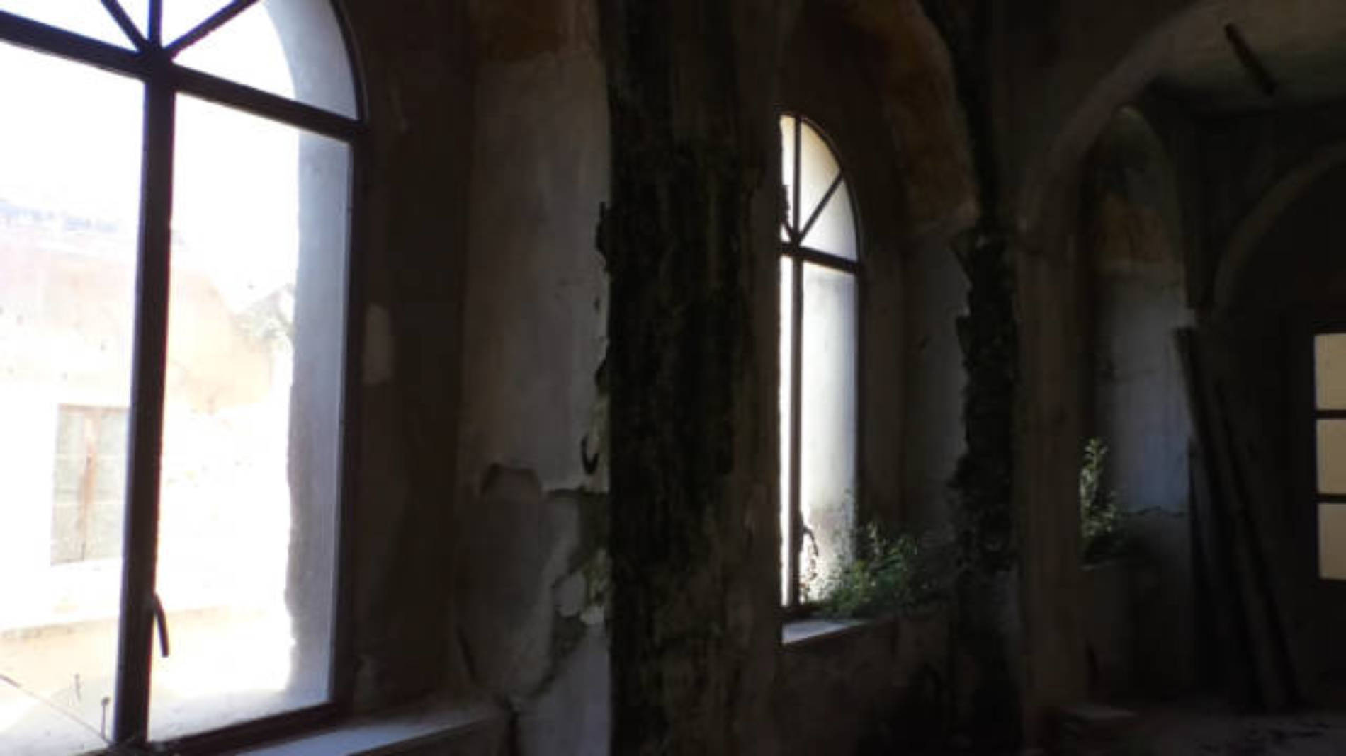 Barrafranca.Lo stato della chiesa di San benedetto,  immagini in anteprima