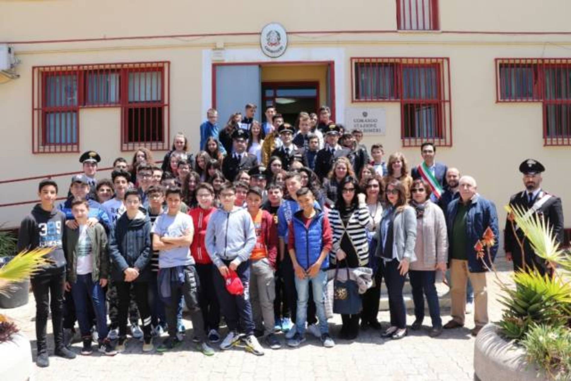 PIETRAPERZIA. Giornata della Legalità 2019. I ragazzi del comprensivo “Vincenzo Guarnaccia” in visita alla caserma carabinieri cittadina.