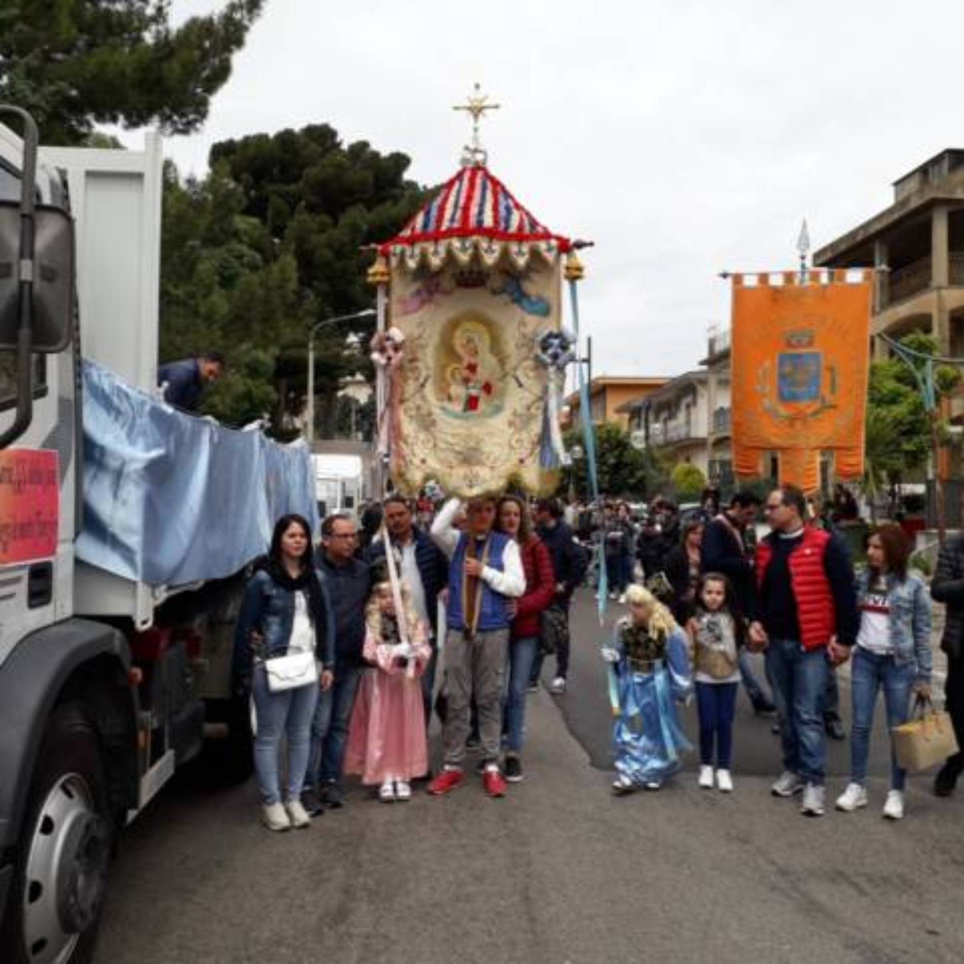 PIETRAPERZIA.  Oggi più di trenta camion e numerosi fedeli al “Sabato dei Camionisti 2019”