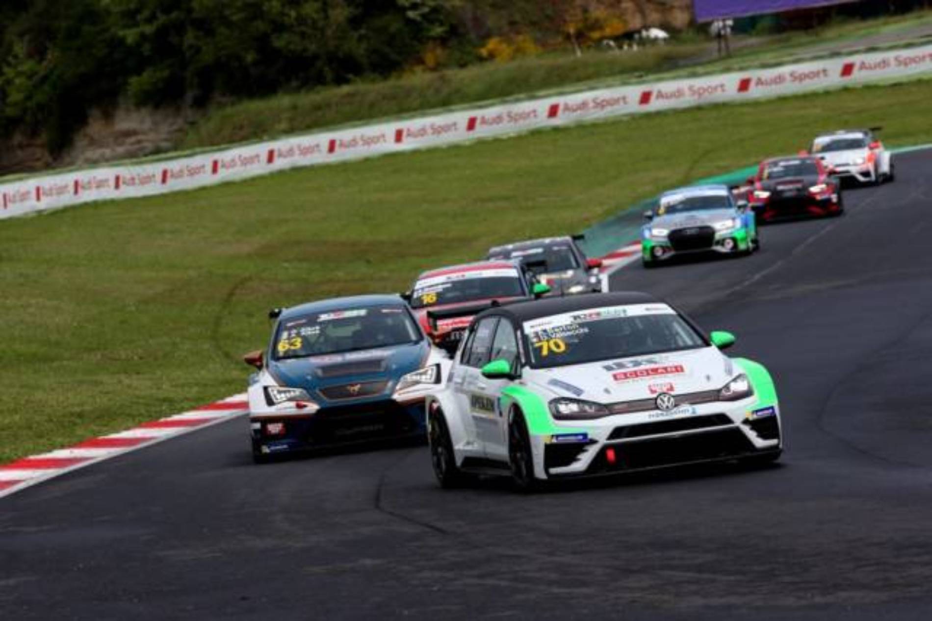 VALLELUNGA. TCR DSG Endurance: Dionisio-Barri su Audi conquistano Vallelunga.