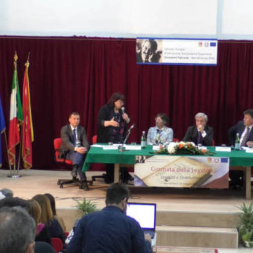 Barrafranca. VIDEO Giornata della legalità, “Legalità e Costituzione”