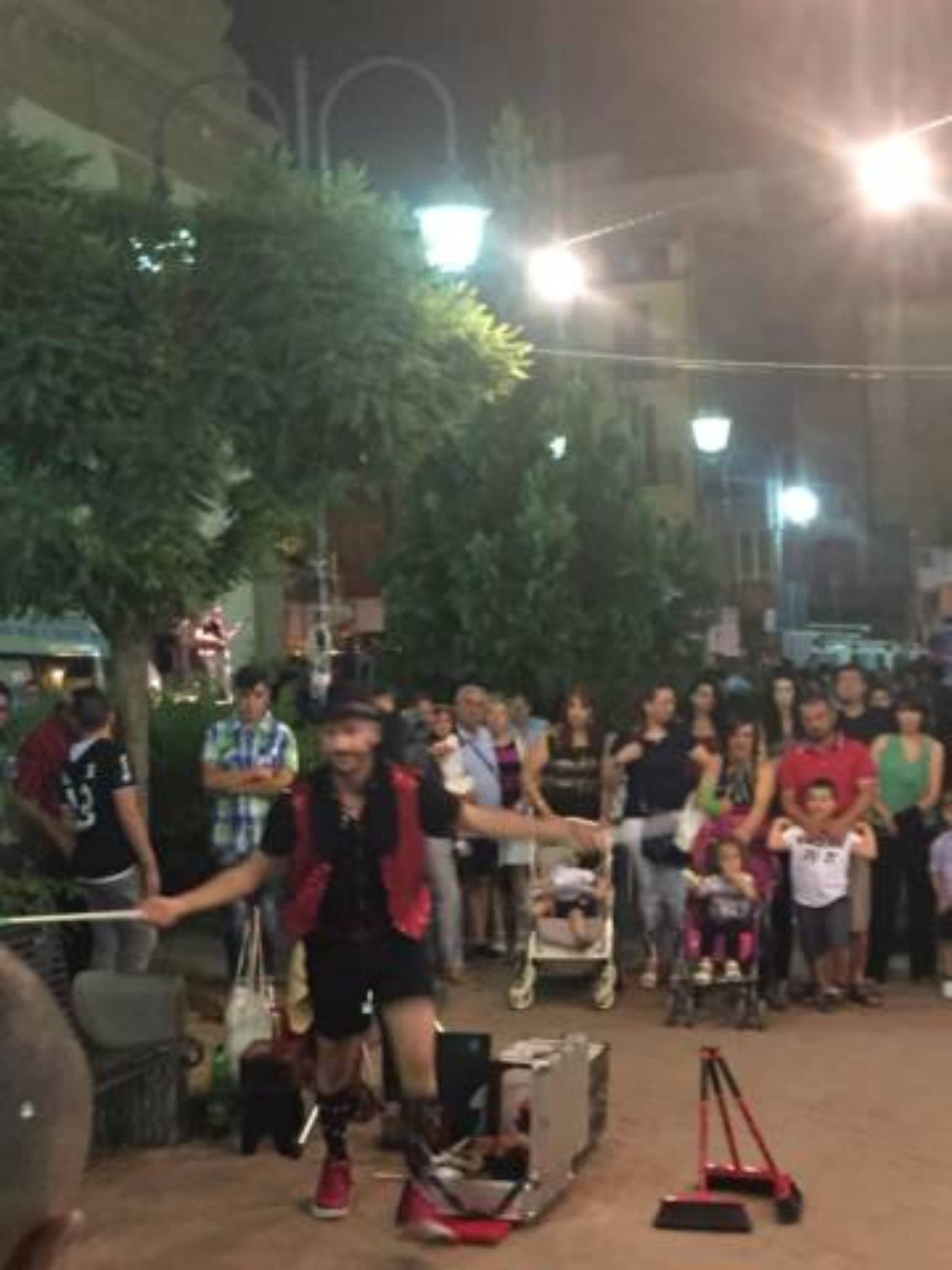 Barrafranca. Il successo della notte bianca, riscoprire il gusto di stare insieme