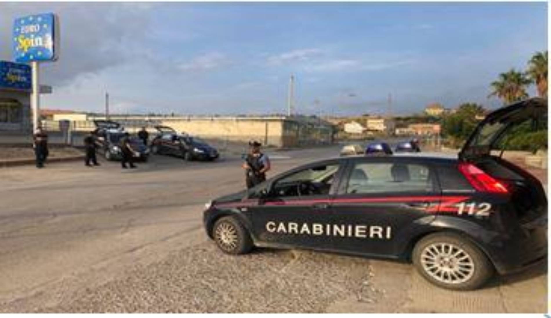 PIAZZA ARMERINA. Controlli dei carabinieri nel sud dell’ennese. Un giovane di Barrafranca segnalato alla prefettura di Enna per droga.