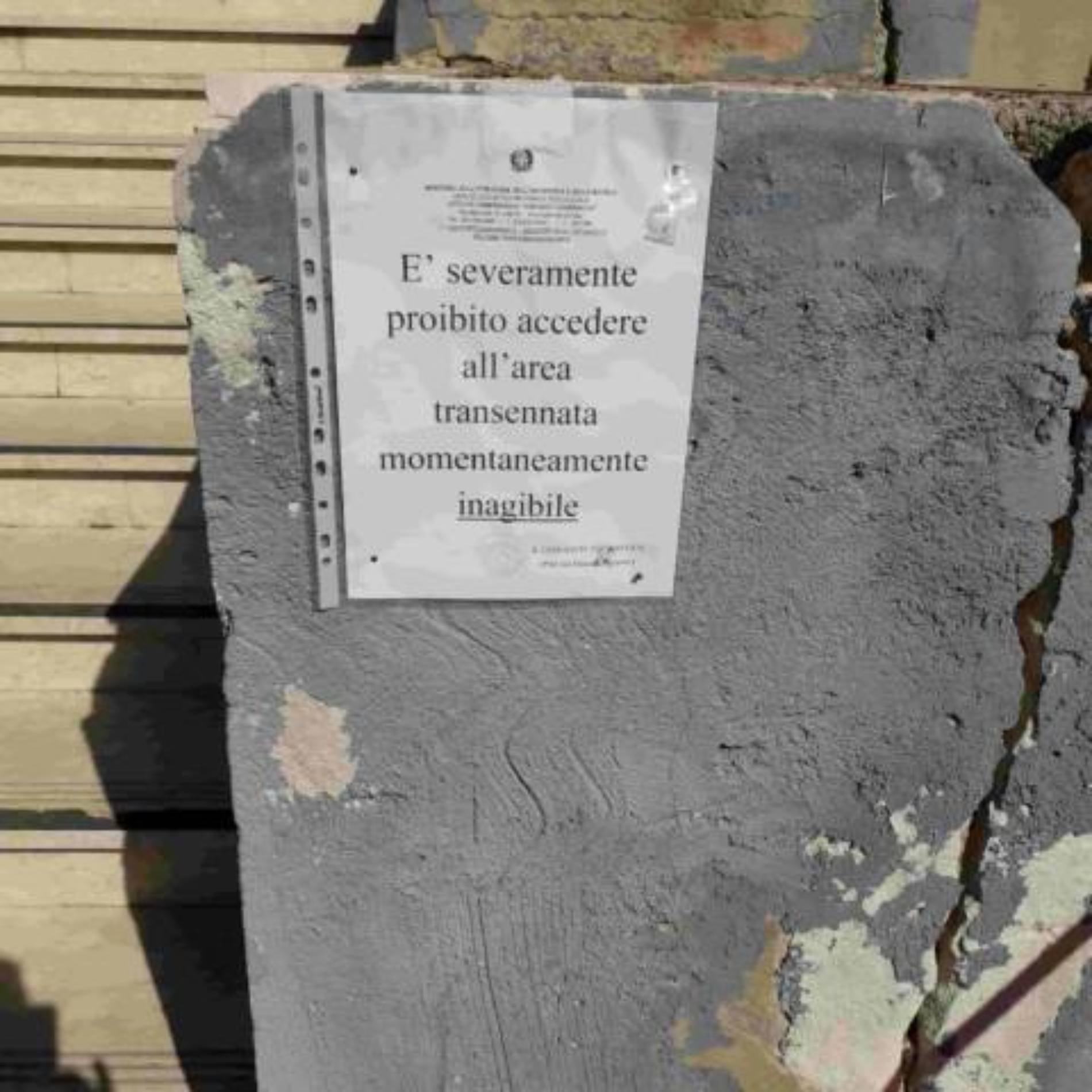 PIETRAPERZIA. Dichiarato inagibile lo spazio esterno del plesso Verga. Nessun problema per gli spazi interni.