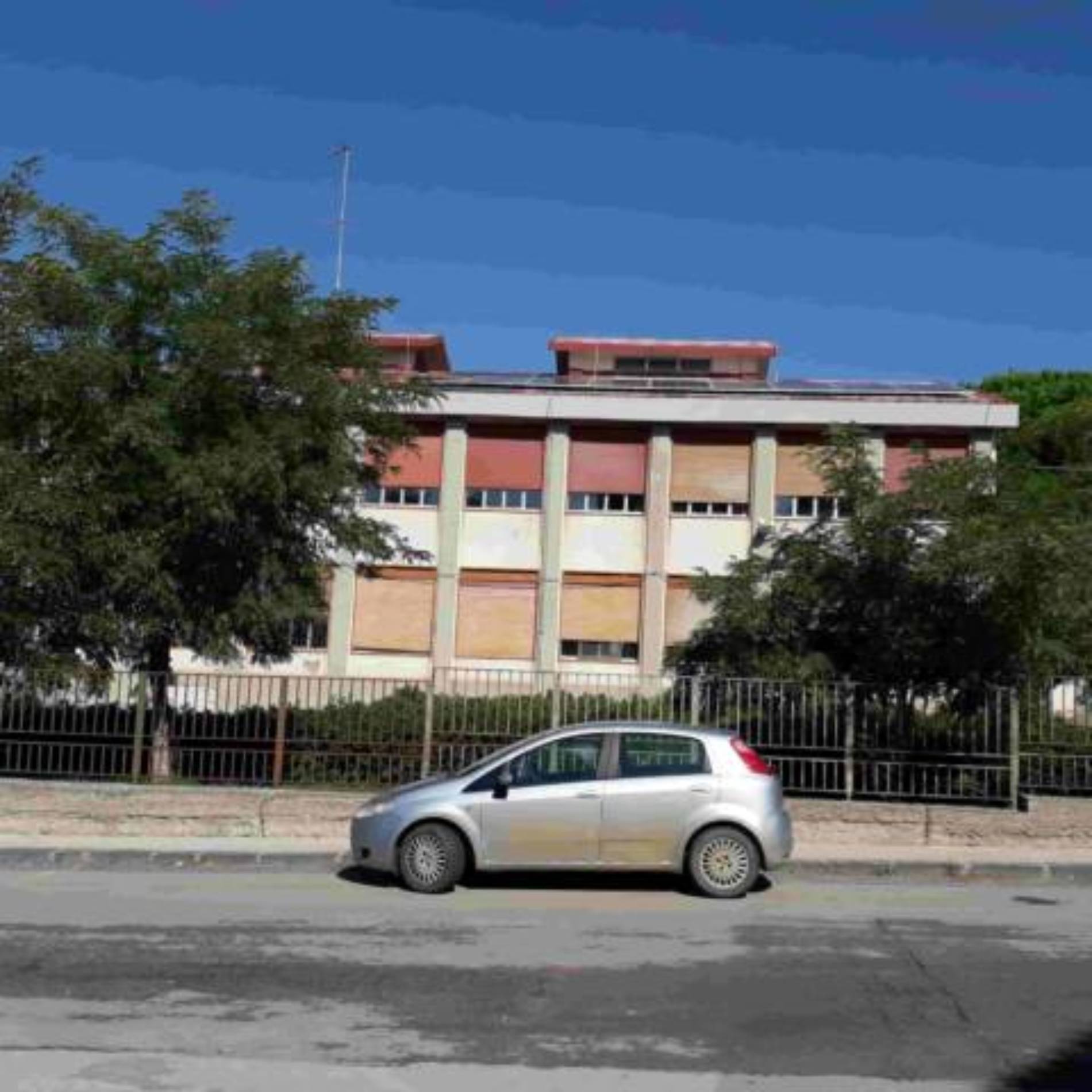PIETRAPERZIA. Dichiarato inagibile lo spazio esterno del plesso Verga. Nessun problema per gli spazi interni.