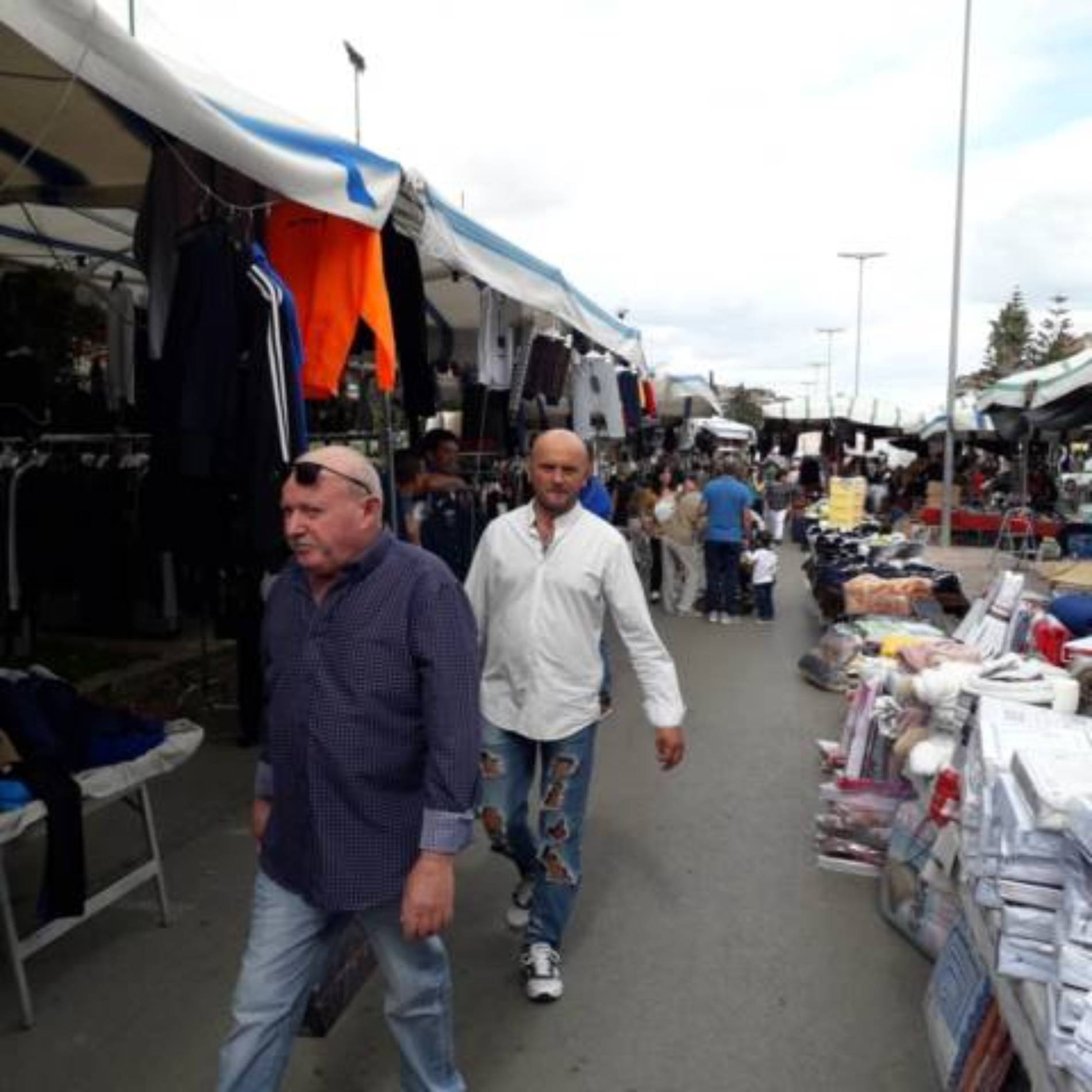 PIETRAPERZIA. Grande folla e notevole successo per la fiera del Rosario 2019. Oltre duecento bancarelle “in esposizione”.
