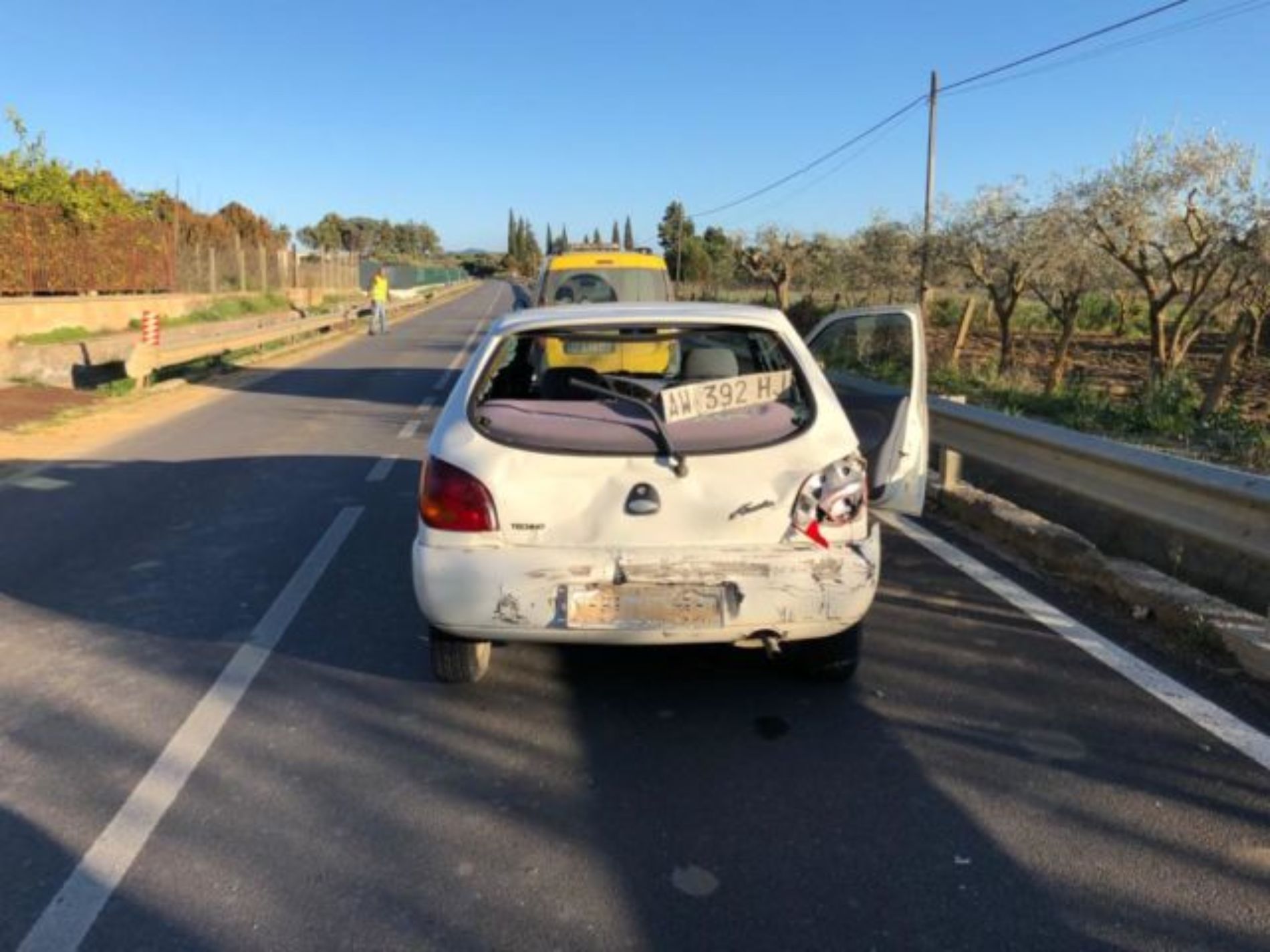 PIETRAPERZIA.  Incidente stradale sulla statale 191 Pietraperzia Barrafranca. Danni solo agli automezzi. 
