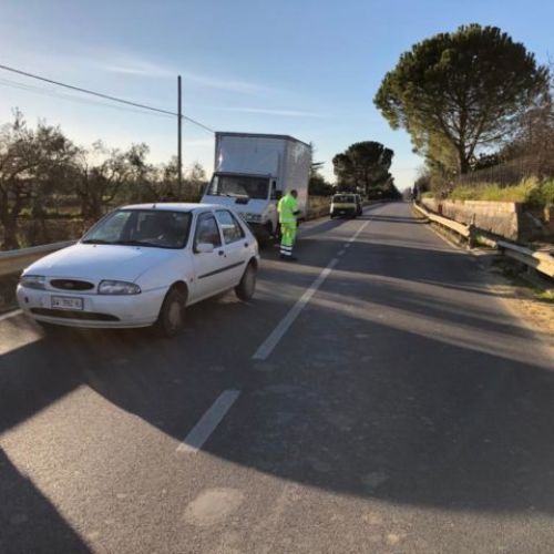 PIETRAPERZIA.  Incidente stradale sulla statale 191 Pietraperzia Barrafranca. Danni solo agli automezzi. 