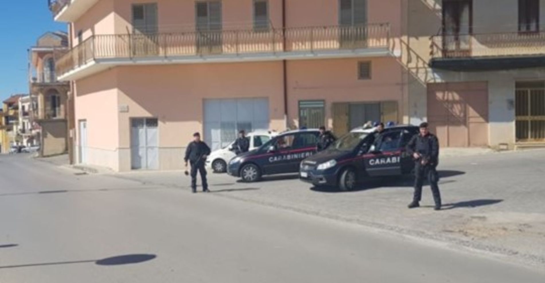 Barrafranca, Valguarnera. Controlli anti droga e per la ricerca armi con le unità cinofile nella giurisdizione della Compagnia di Piazza Armerina.