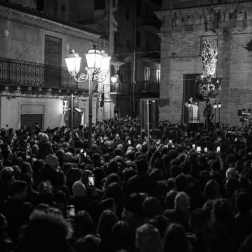 “U Crucifissu”, poesia in vernacolo, scritta e recitata dal Prof. Alessandro Geraci
