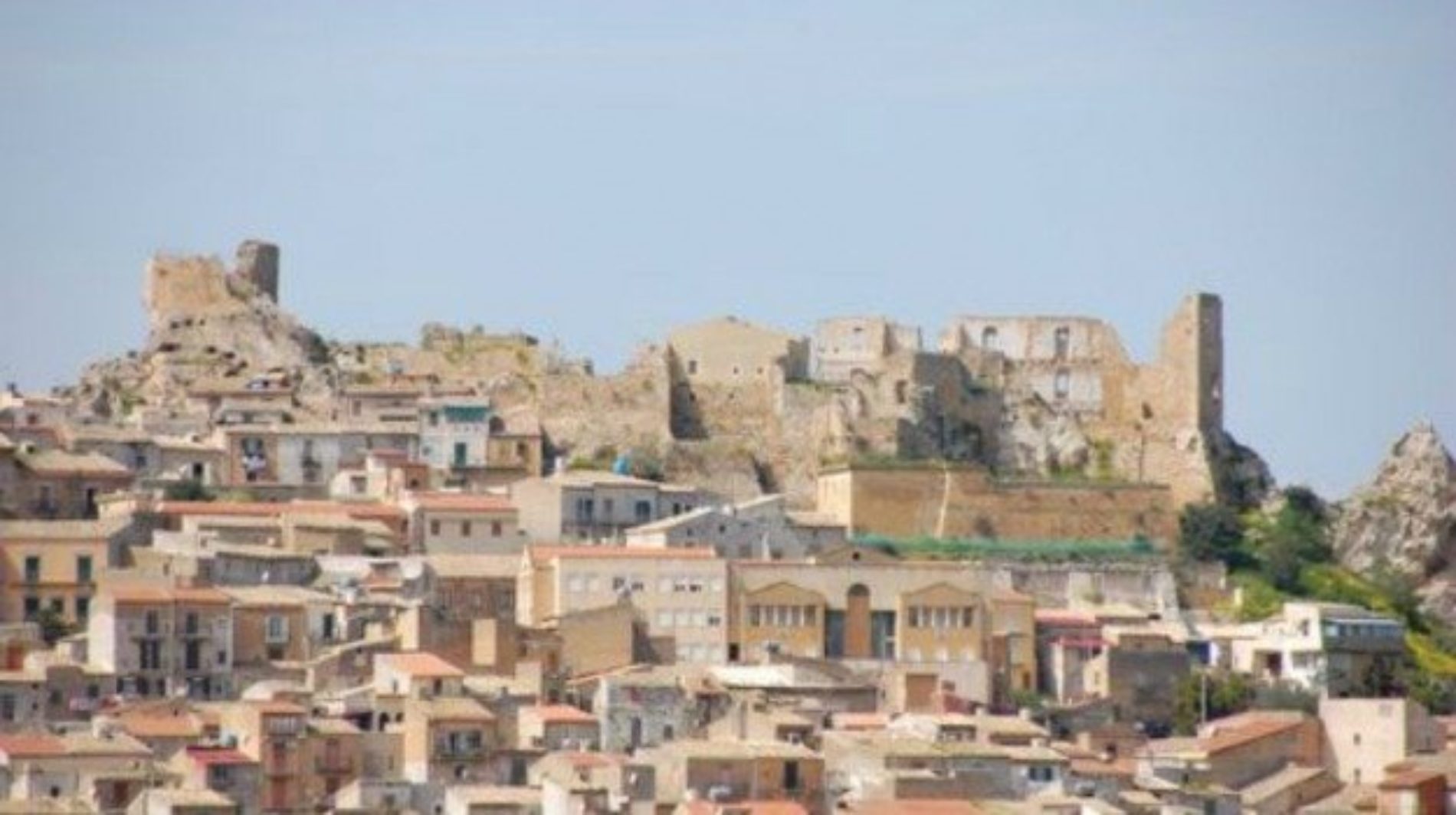 PIETRAPERZIA. Covid 19. Vaccinazioni per Over 80 a Pietraperzia il prossimo 30 aprile.