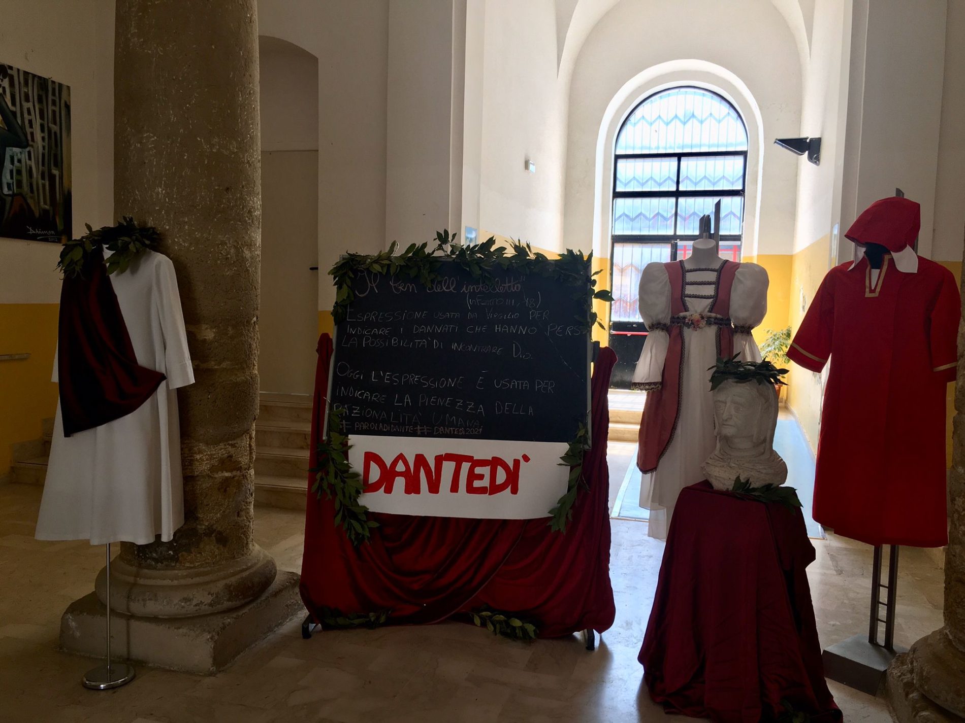 PIETRAPERZIA. Alunni e docenti del comprensivo Vincenzo Guarnaccia hanno celebrato il Dantedì.
