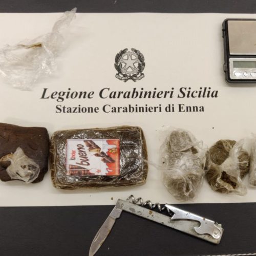 Enna. Un arresto e una segnalazione per droga.