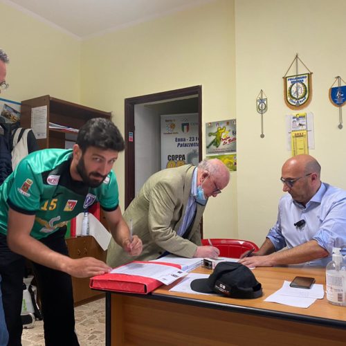ENNA. La Orlando Pallamano Haenna riconferma l’atleta uruguaiano Santiago Ancheta.