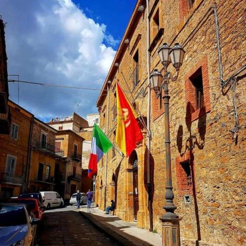 PIETRAPERZIA. Disinfestazione dei plessi scolastici e degli edifici comunali.