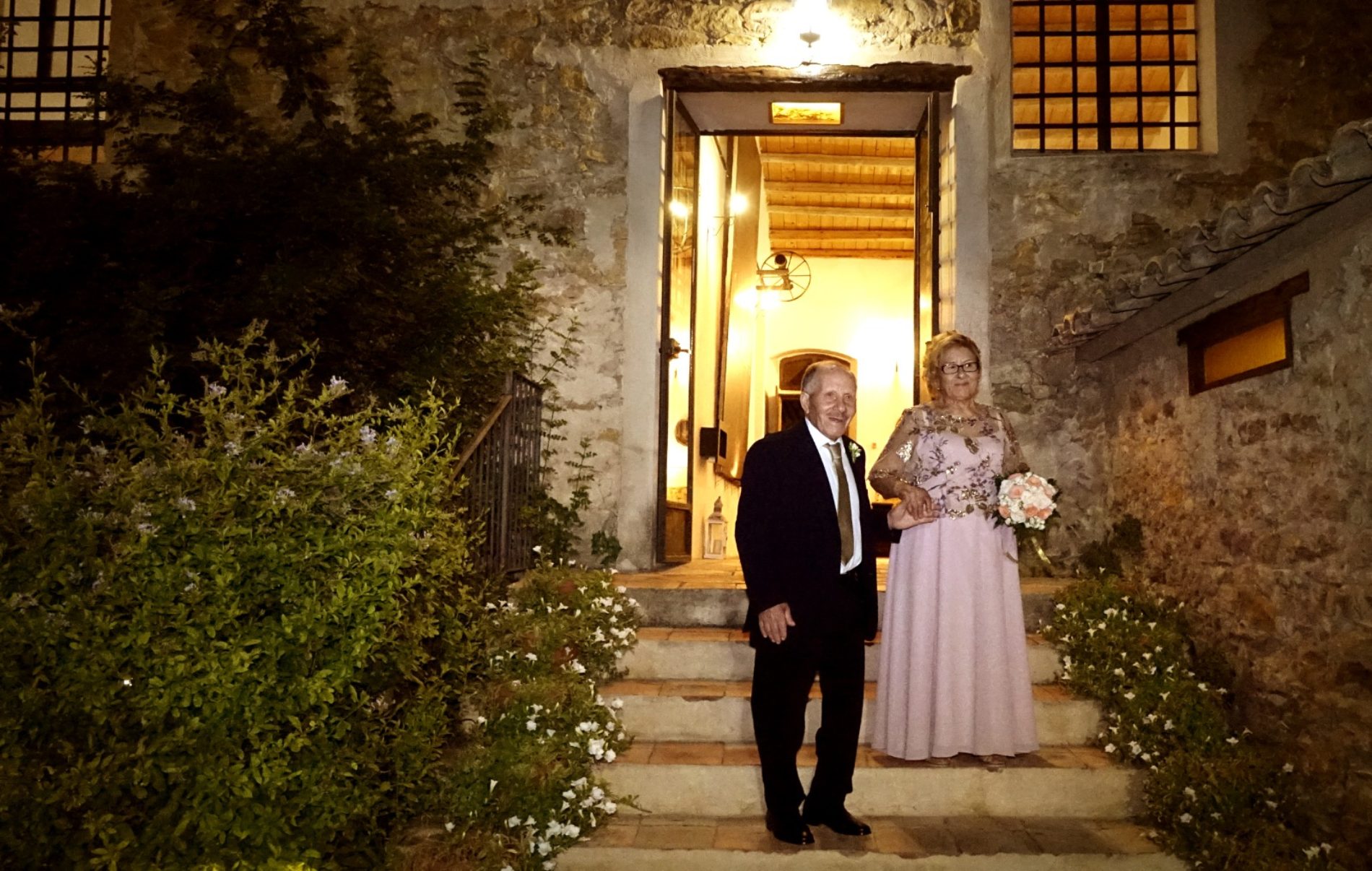 PIETRAPERZIA. Festeggiate le Nozze d’Oro dei coniugi Vincenzo Privitera e Michela Gioé.