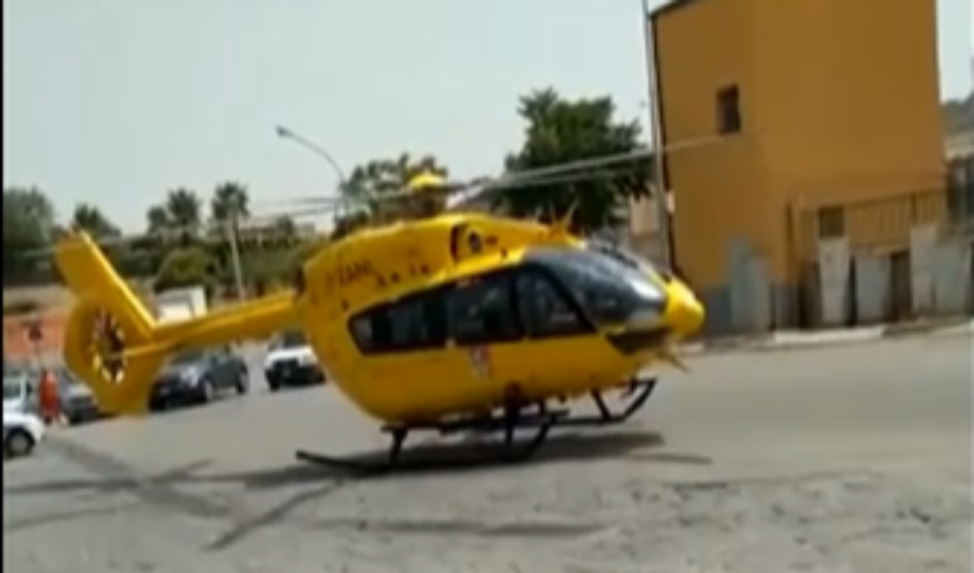 PIETRAPERZIA. Con la motosega che che stava utilizzando provoca inavvertitamente un grave taglio al suo braccio. In ospedale con l’elisoccorso.