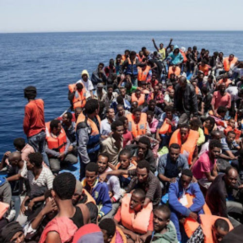 PALERMO. Guardia di Finanza Roan – Reparto Operativo Aeronavale – Palermo e Squadra Mobile Agrigento: arrestati 5 scafisti egiziani per sbarco di 530 migranti a Lampedusa.