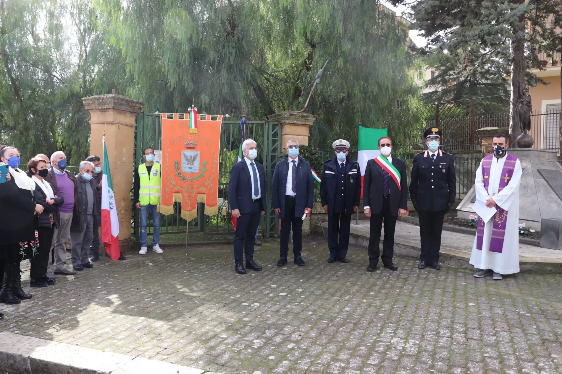 PIETRAPERZIA. Intensa emozione alla cerimonia per la cittadinanza onoraria al Milite Ignoto.