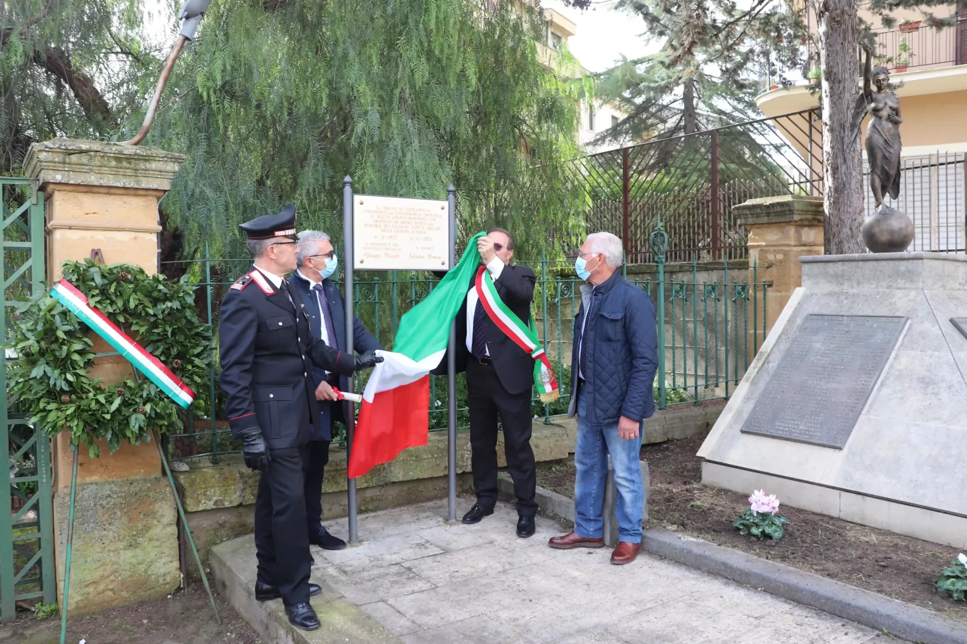 PIETRAPERZIA. Intensa emozione alla cerimonia per la cittadinanza onoraria al Milite Ignoto.