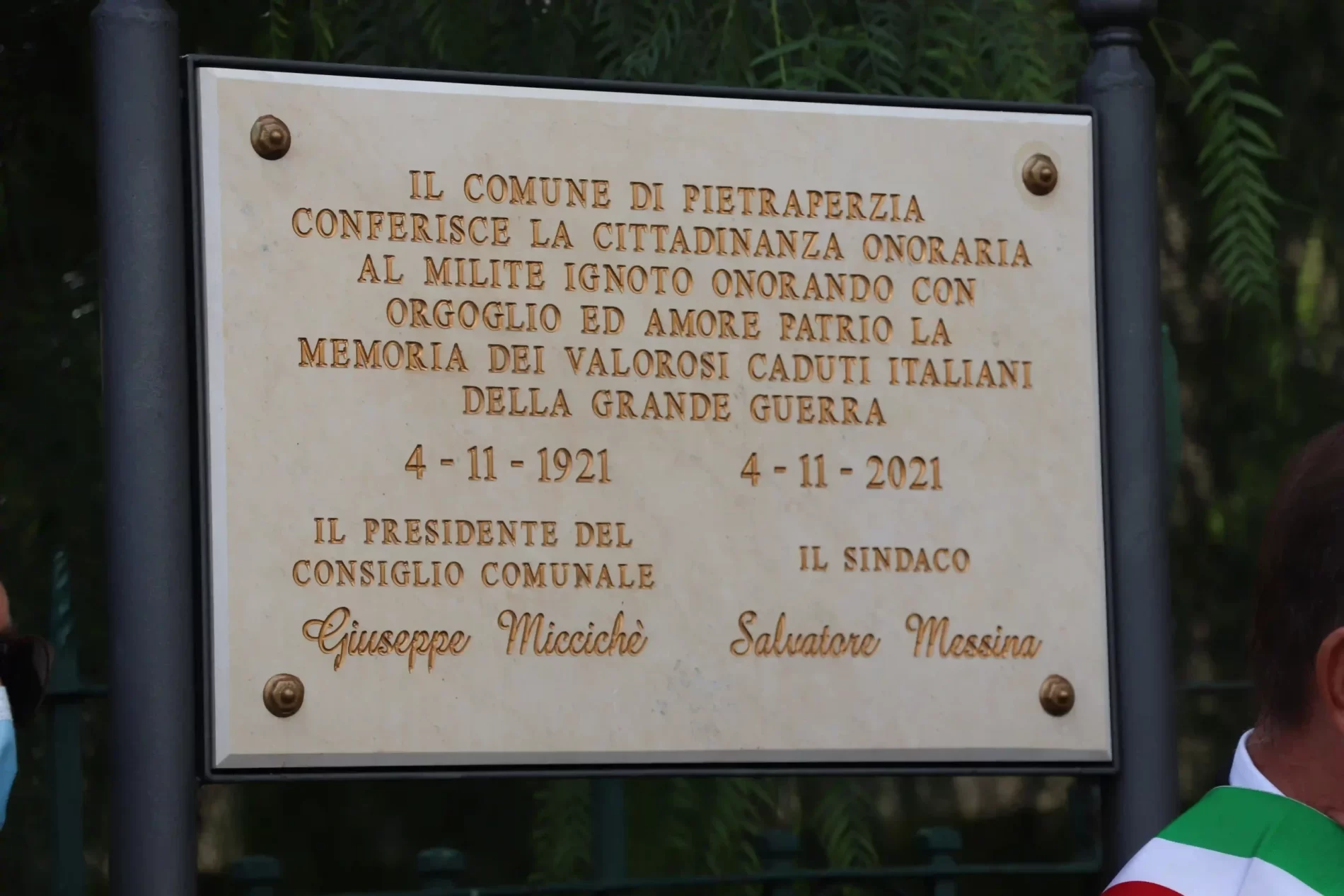 PIETRAPERZIA. Intensa emozione alla cerimonia per la cittadinanza onoraria al Milite Ignoto.