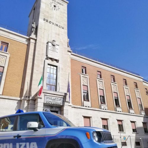 LA POLIZIA DI STATO DI ENNA CONDUCE LE INDAGINI SU DI UN UOMO PER ATTI PERSECUTORI E MALTRATTAMENTI E IL TRIBUNALE DI ENNA LO CONDANNA