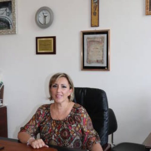 PIETRAPERZIA. La dottoressa Daniela Rizzotto, Dirigente scolastica – fino allo scorso anno – dell’Istituto Comprensivo “Vincenzo Guarnaccia” di Pietraperzia, si è trasferita a Caltanissetta.