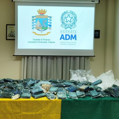 GDF CATANIA. Sequestrati al porto di Catania 110 KG di cocaina provenienti dall’Ecuador