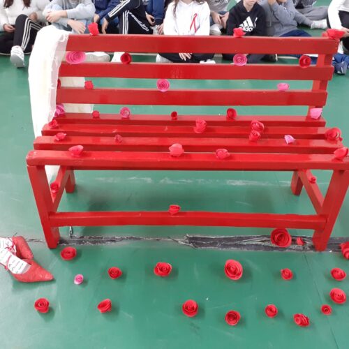 BARRAFRANCA. All’Istituto Comprensivo “Europa”, Dirigente Scolastica Maria Filippa Amaradio, celebrazioni per la “Giornata Internazionale contro la violenza sulle donne”.