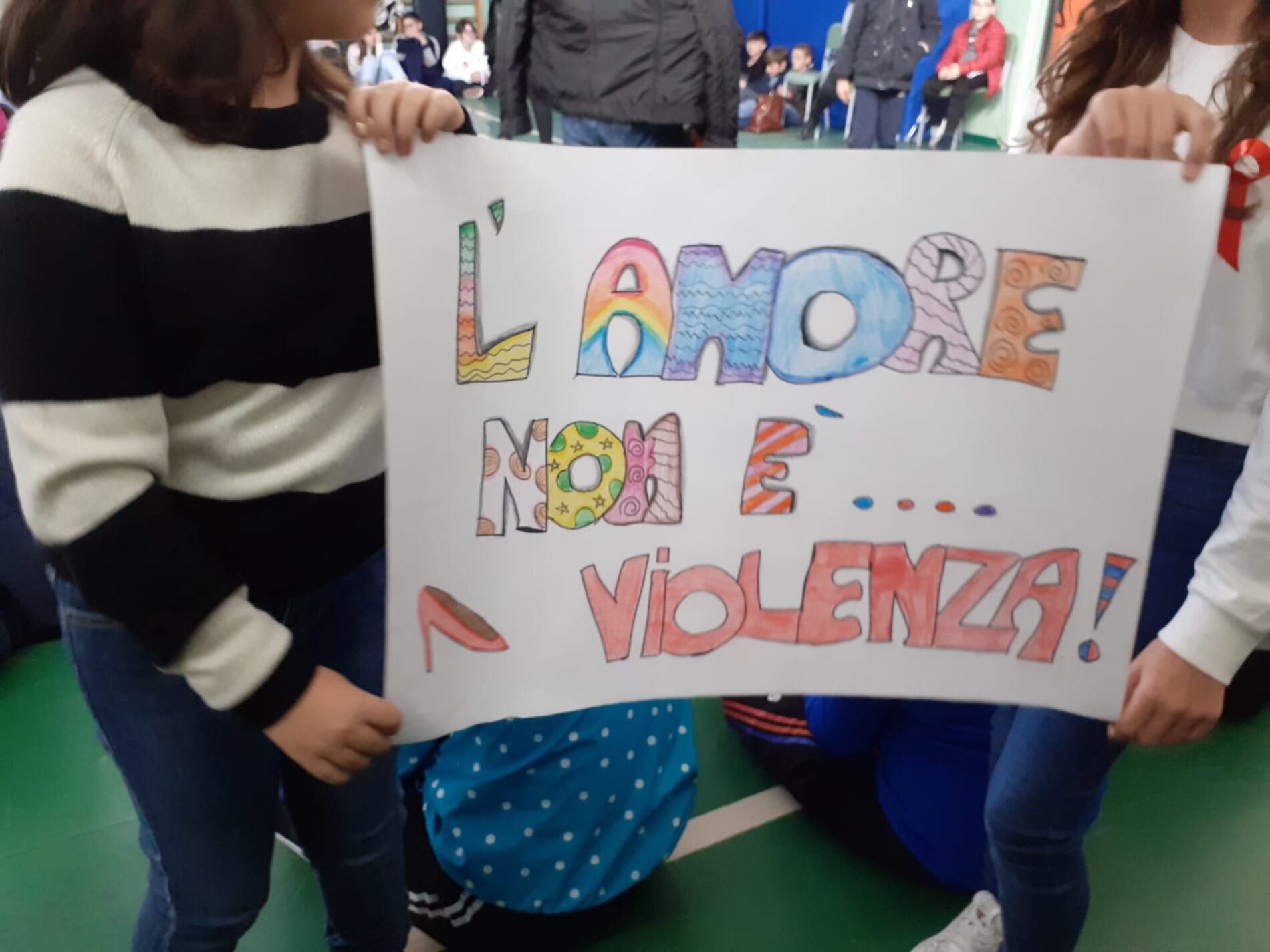 BARRAFRANCA. All’Istituto Comprensivo “Europa”, Dirigente Scolastica Maria Filippa Amaradio, celebrazioni per la “Giornata Internazionale contro la violenza sulle donne”.