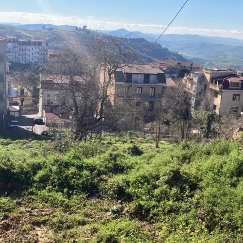 CALASCIBETTA. Conclusi i lavori nei tre terreni di Calascibetta dove nascerà la “Fattoria Sociale del Welcome”.