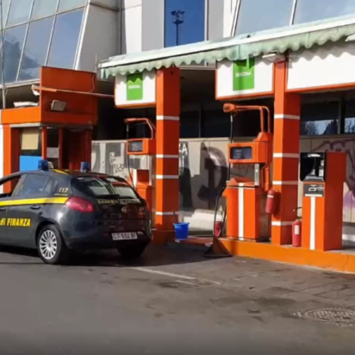 VIDEO. Azione di controllo della Guardia Di Finanza sui prezzi del carburante.
