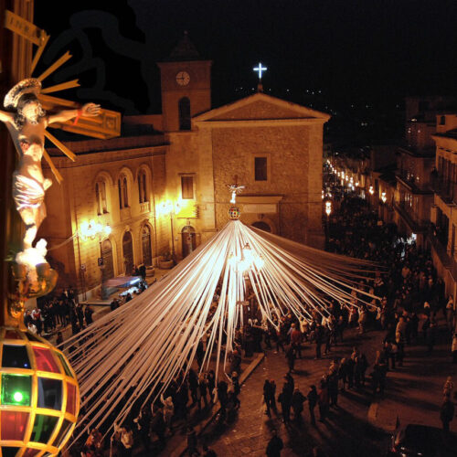 PIETRAPERZIA. Lu Signuri di Li Fasci del Venerdì Santo. Fervono i preparativi in vista dell’importante appuntamento di fede e preghiera del 7 aprile 2023.