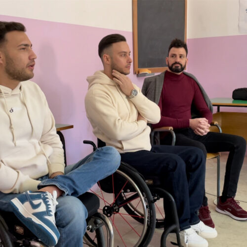 La storia di Mimmo e Peppe a confronto con i liceali del Gentile.  “La disabilità non è un limite ma una vera e propria sfida”