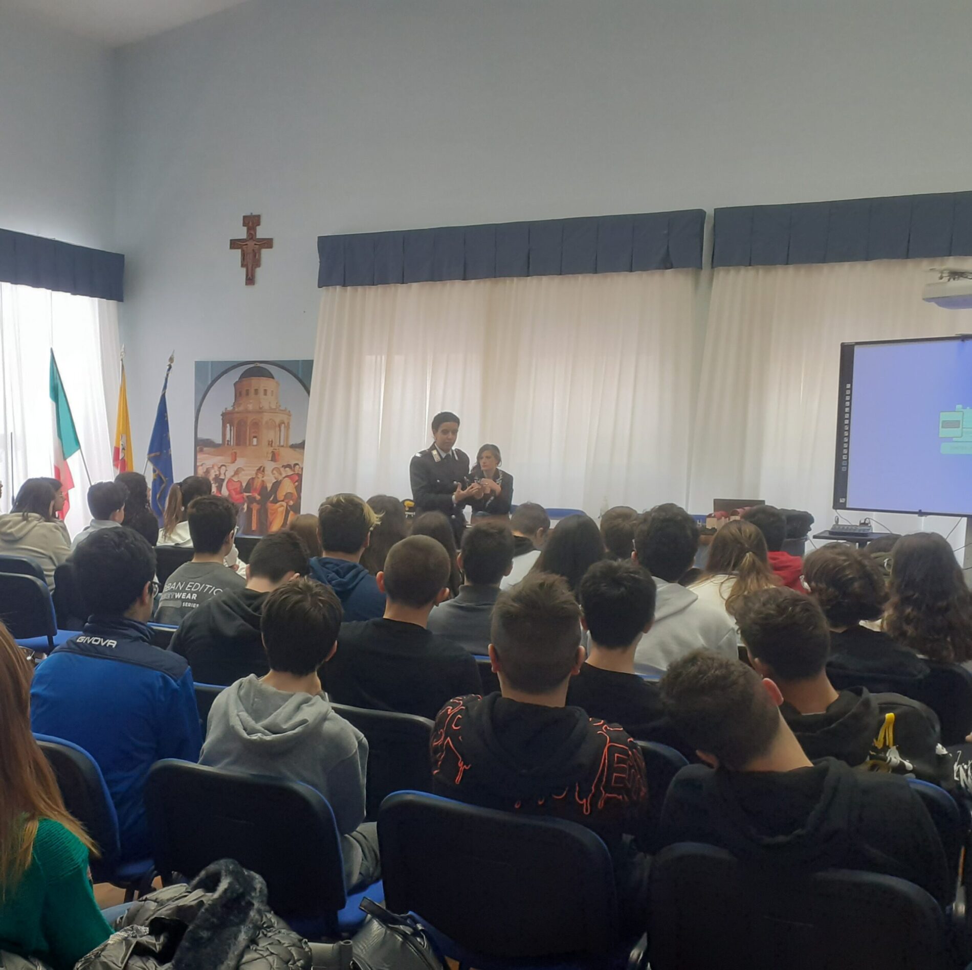 Diffusione della “cultura della legalità”. I Carabinieri di Enna incontrano oltre 800studenti di varie scuole medie e superiori.