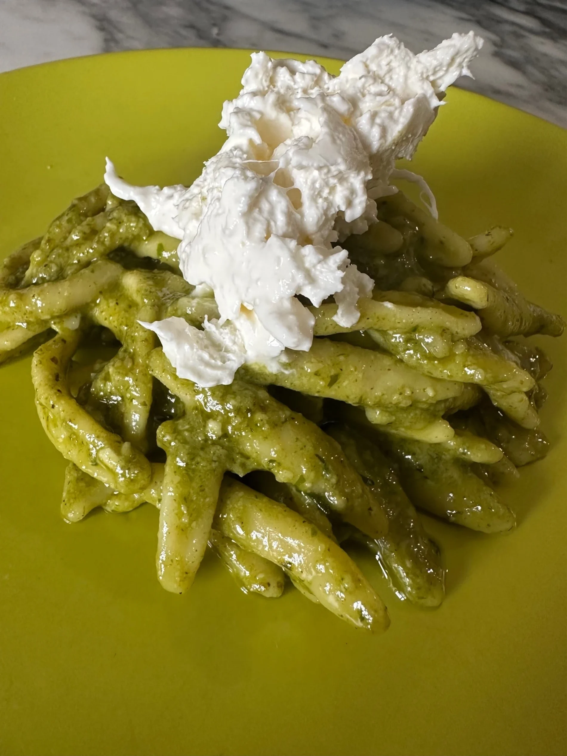 BARRAFRANCA. Foglie d’ulivo con pesto di finocchietti selvatici e stracciatella di Enrico Pantorno.