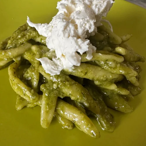BARRAFRANCA. Foglie d’ulivo con pesto di finocchietti selvatici e stracciatella di Enrico Pantorno.