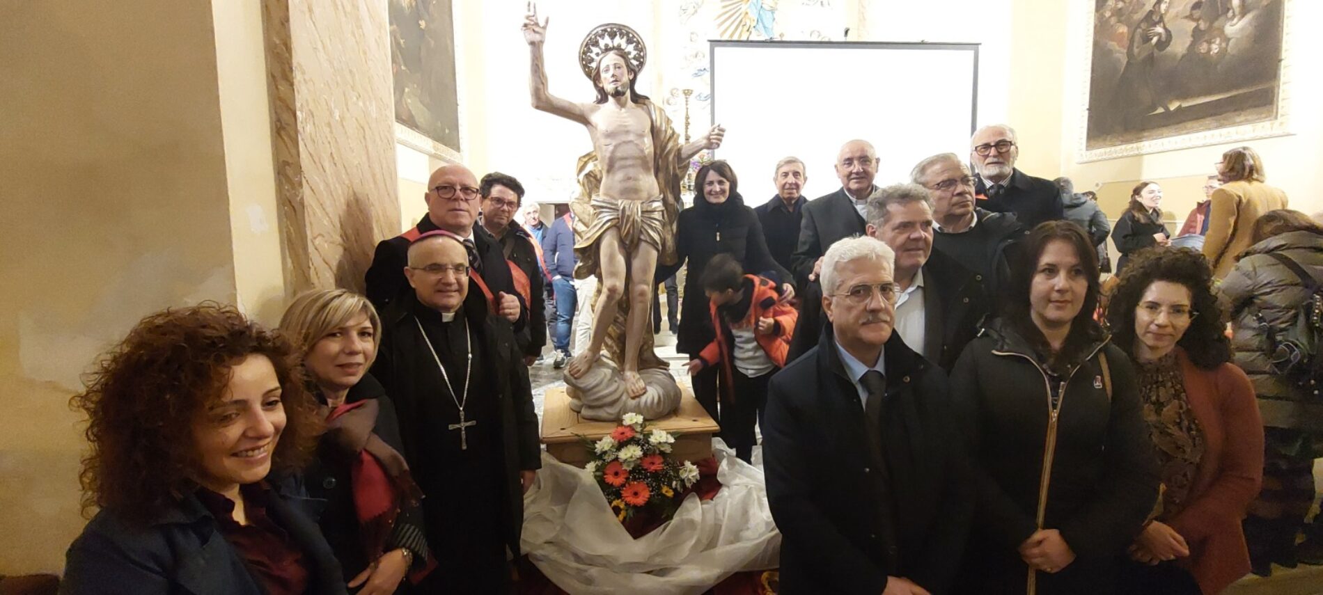 PIETRAPERZIA. Restauro statua Cristo Risorto Pietraperzia a cura della Confraternita “Preziosissimo Sangue di Cristo”.