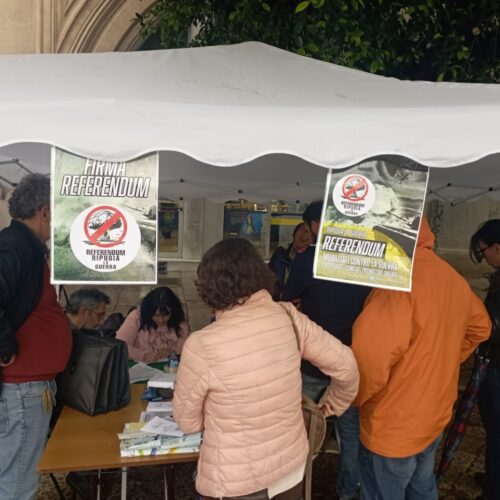 Procede spedita la raccolta firme per i referendum su pace e sanità